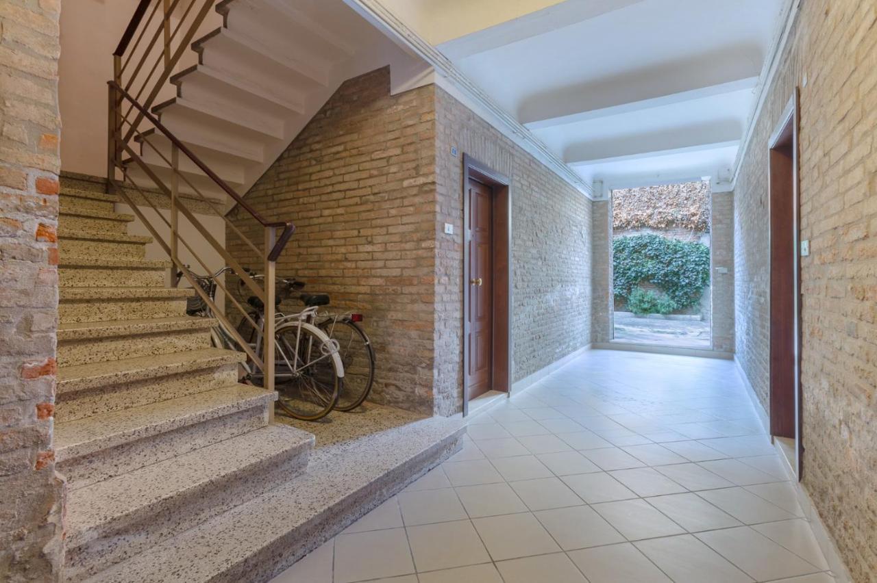 Central Ferrara Apartment Dış mekan fotoğraf